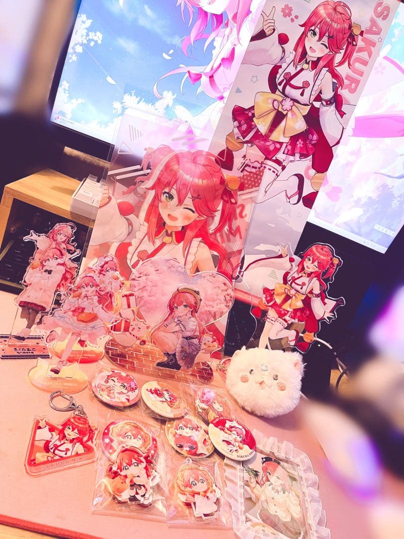 さくらみこ　アクスタ　缶バッジ　タペストリー等　18点 まとめ売り