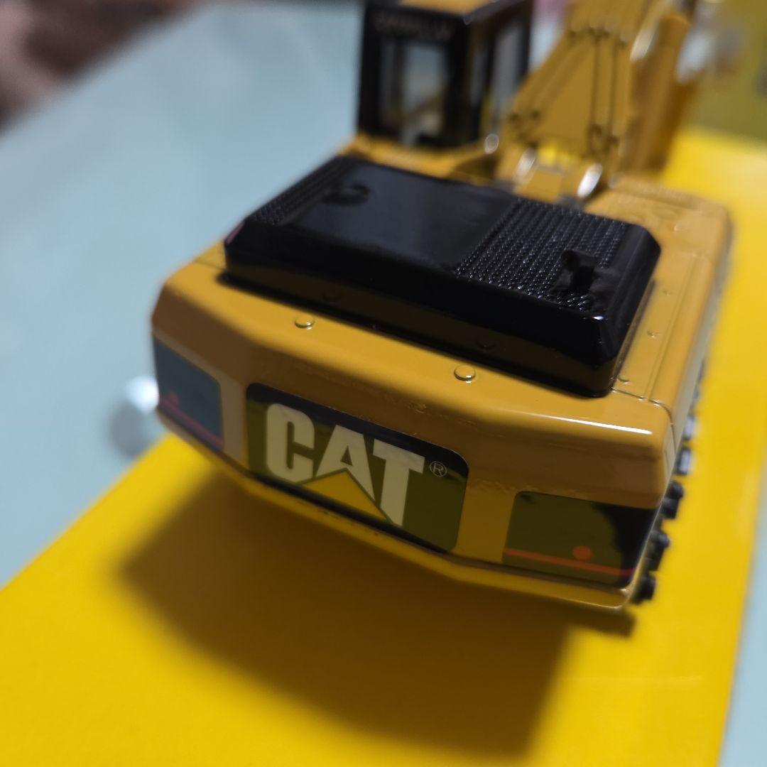 CAT 325D 油圧ショベル 1/50 スケール