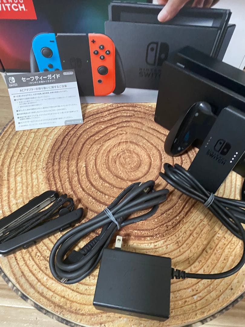 Nintendo Switch ニンテンドースイッチ本体　ネオン 10