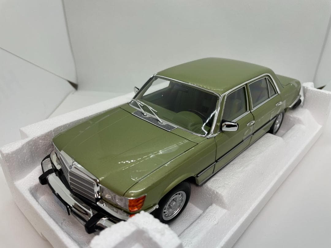 304-039 ノレブ 1/18 ベンツ 450 SEL US-Version