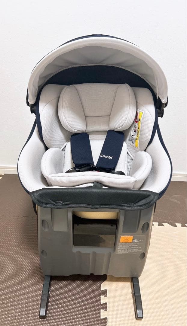 コンビ クルムーヴスマート Light ISOFIX チャイルドシート 新生児