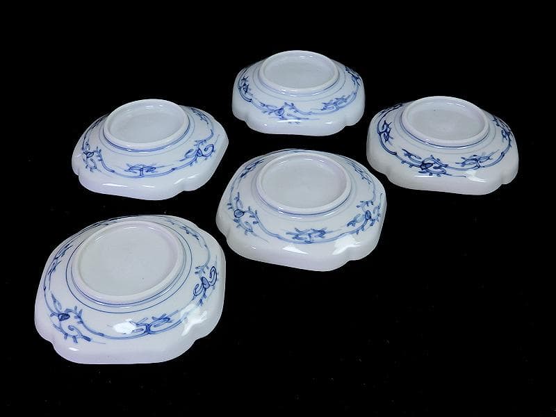 大聖寺伊万里　金襴手　松竹梅に草花紋の図　四方角皿 ５枚　C688AS-fbbi