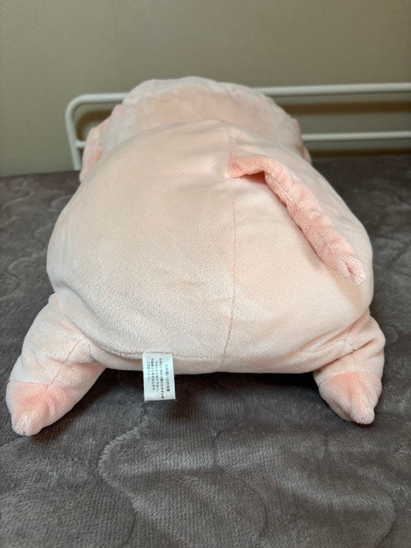 ピンクのぶたのぬいぐるみ