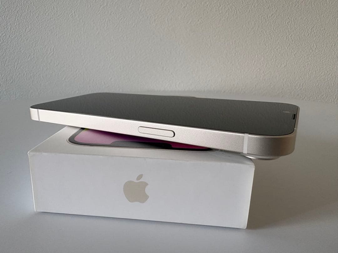 【新品】iPhone14 256GB スターライト SIMフリー