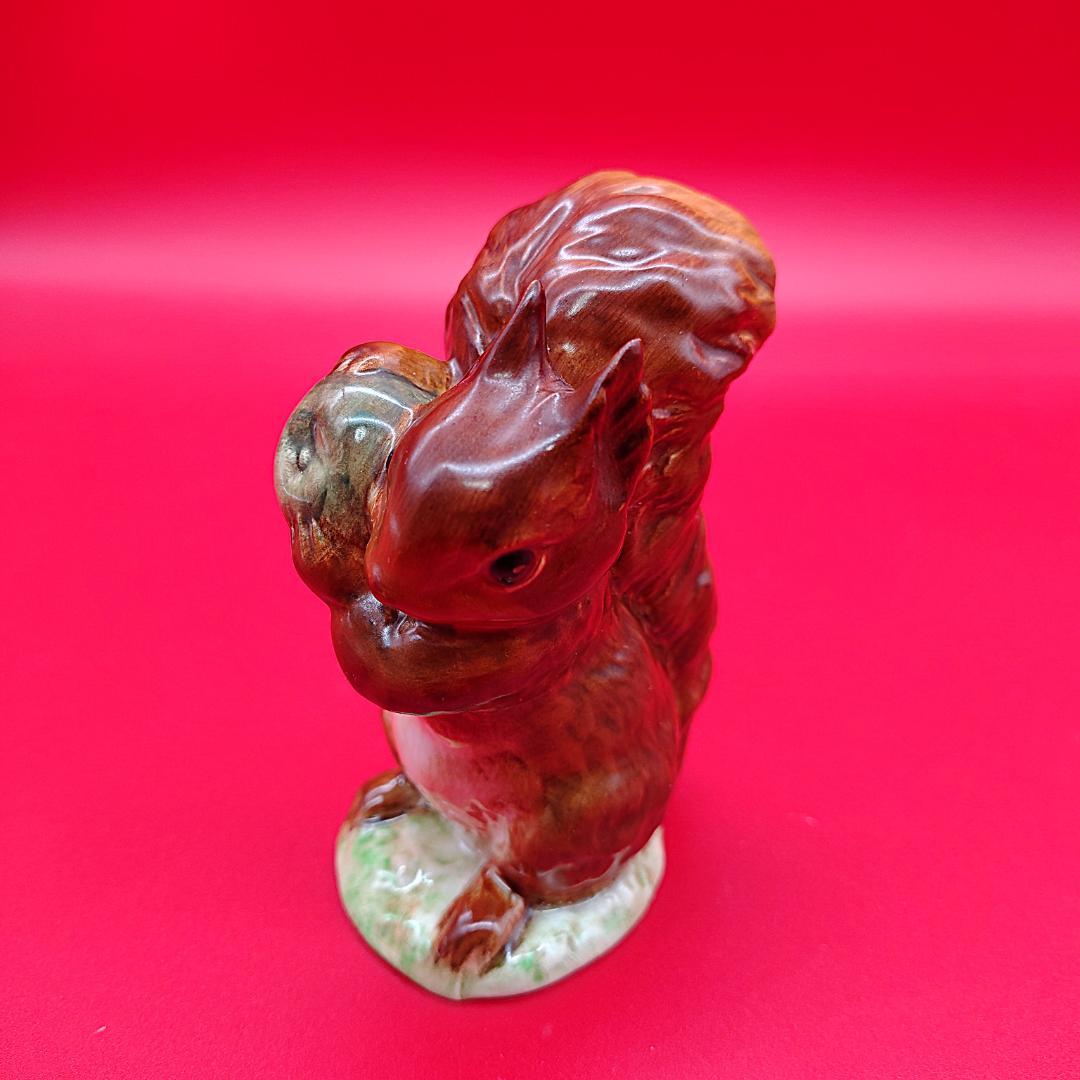 【ゴールドオーバル BP2】BESWICK リス フィギュリン ピーターラビット