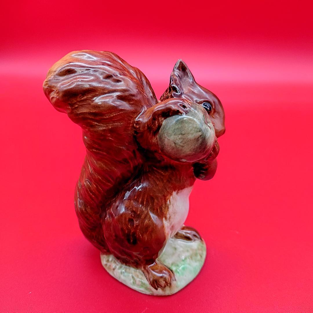 【ゴールドオーバル BP2】BESWICK リス フィギュリン ピーターラビット