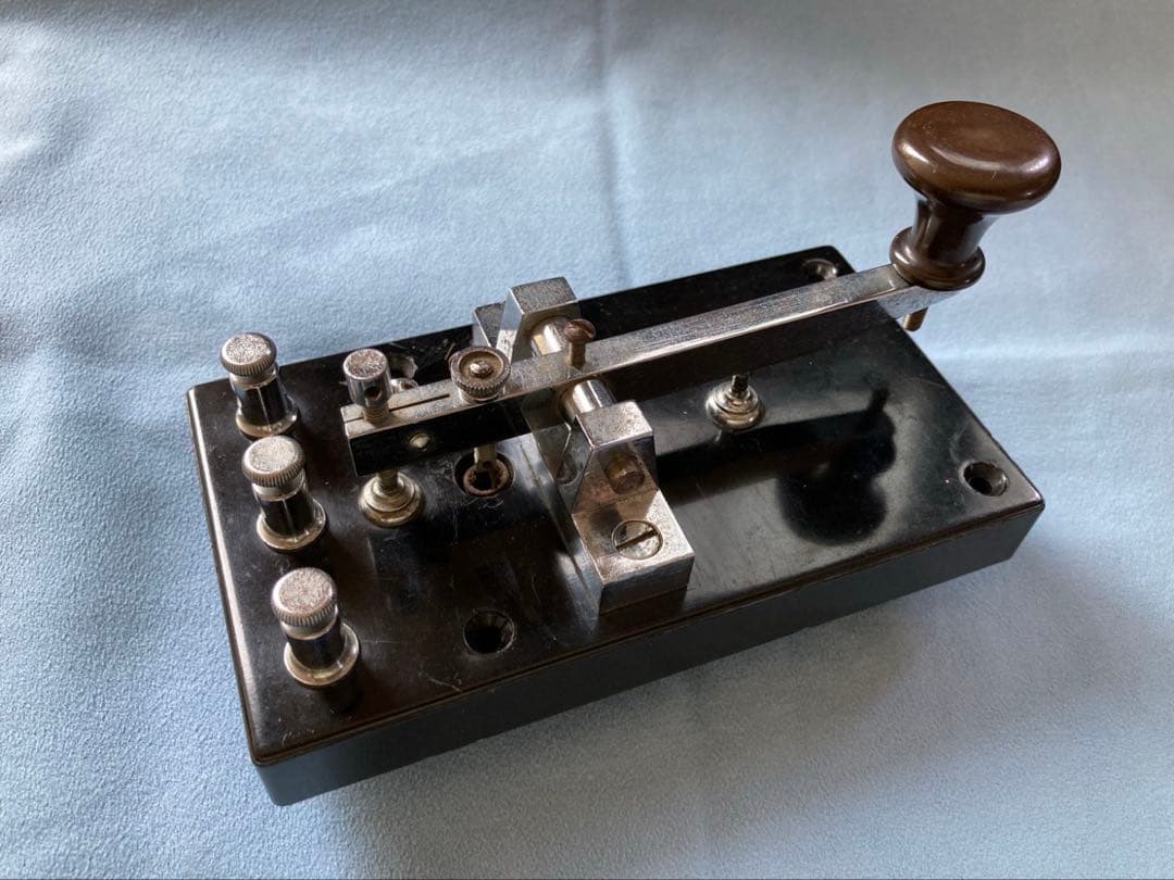 【激レア　骨董品】手動電鍵ニ型　モールス信号器（旧陸海空共通仕様）