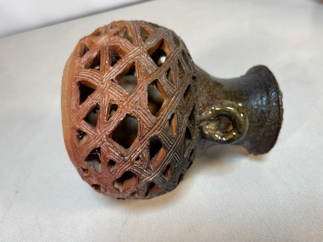 透かし彫り模様　壺型 一輪挿し　3点セット