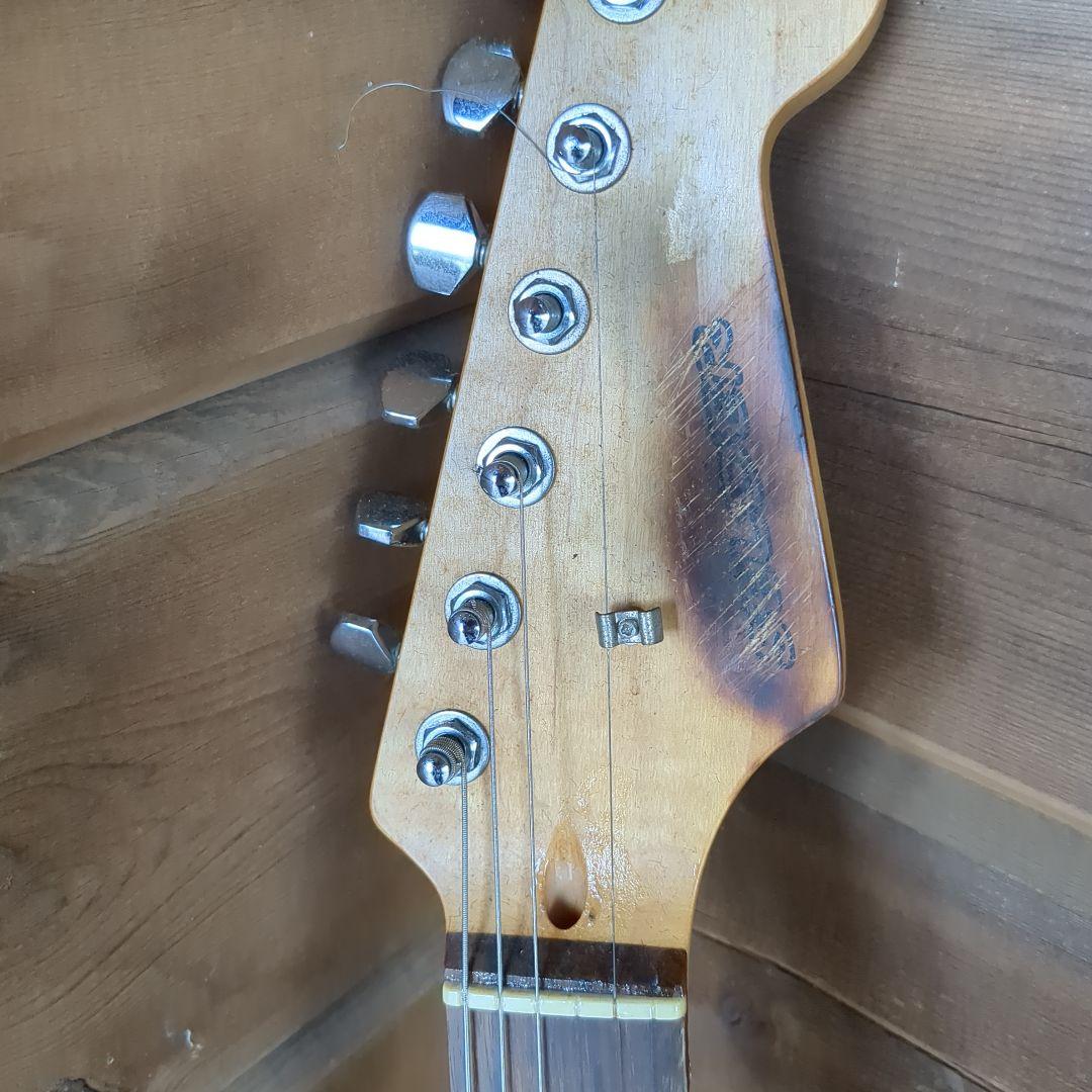 ストラトキャスター タバコ サンバースト すぐ弾けます