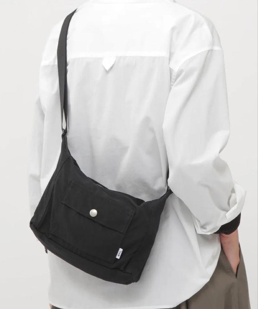 【未使用】MHL MATT NYLON マットナイロンサコッシュ　黒