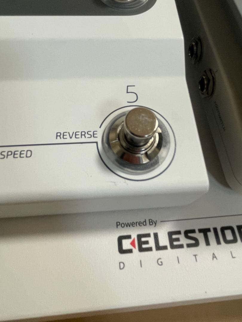 Hotone Ampero II Stage ペダル付き