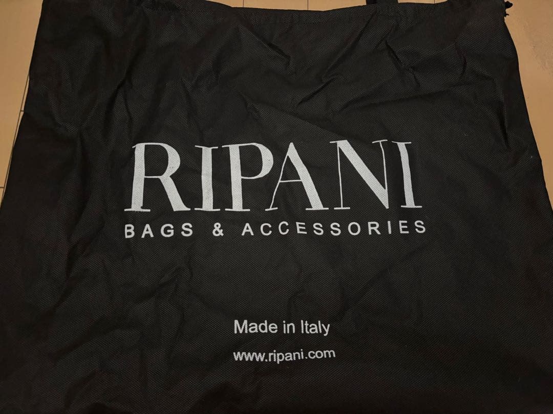 リパーニ　フリルバッグ