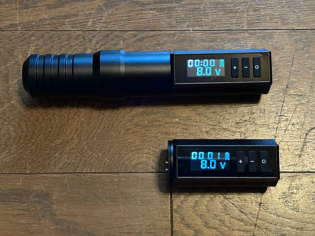 タトゥーマシン&ニードル&インク&人工皮膚1枚