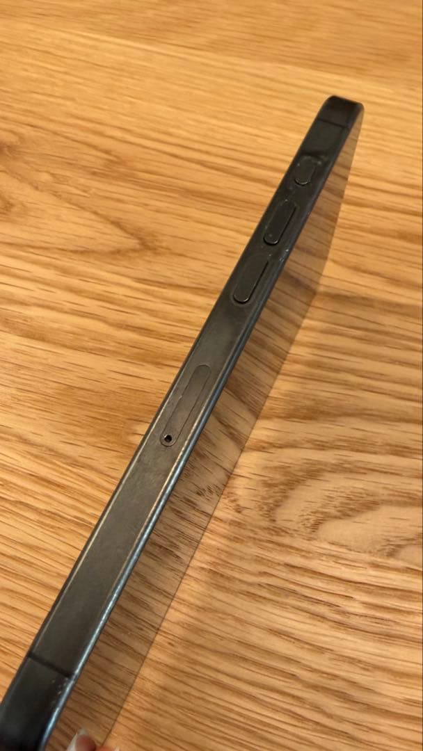 【即購入可】Apple iPhone 15 Pro ブラックチタニウム 本体