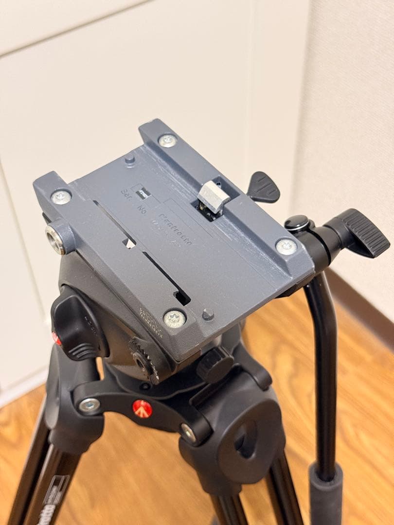 マンフロット三脚 Manfrotto MVT502AM, MVM500A