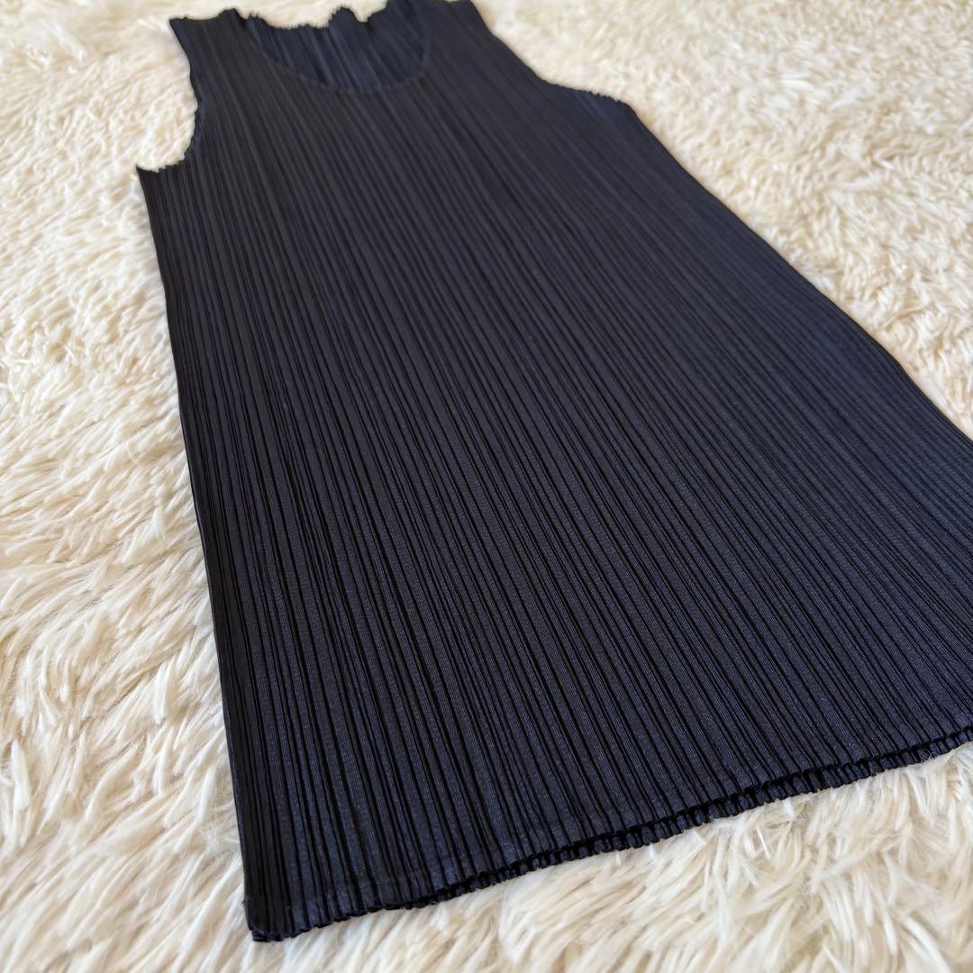 美品✨ プリーツプリーズ　イッセイミヤケ　タンクトップ　ノースリーブ　総プリーツ