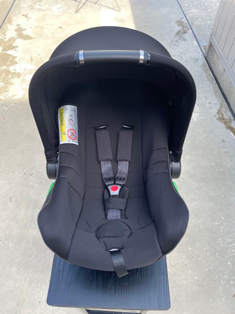 アップリカ チャイルドシート エアキャリーとルーチェ TS アタッチメント付