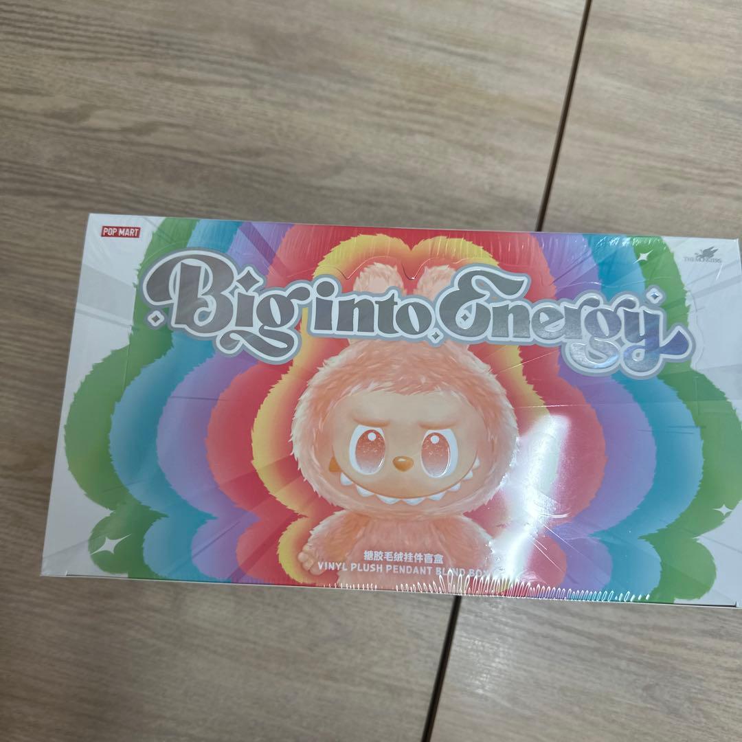 Big into Energy ぬいぐるみ