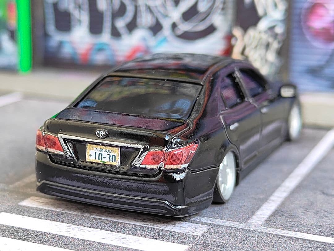 トミカ改造 トヨタ 21クラウン VIP仕様 全塗装 深リム ホットウィール