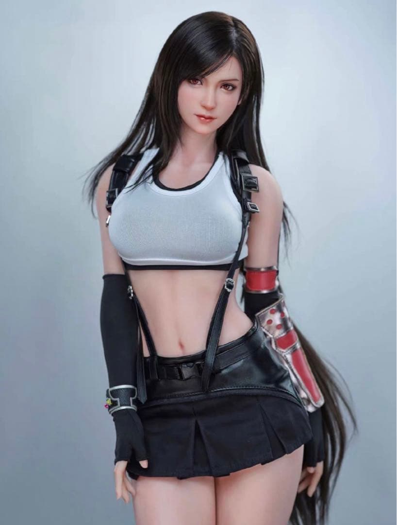 ティファ・ロックハート １／3 ファイナル ファンタジーVII 可動フィギュア