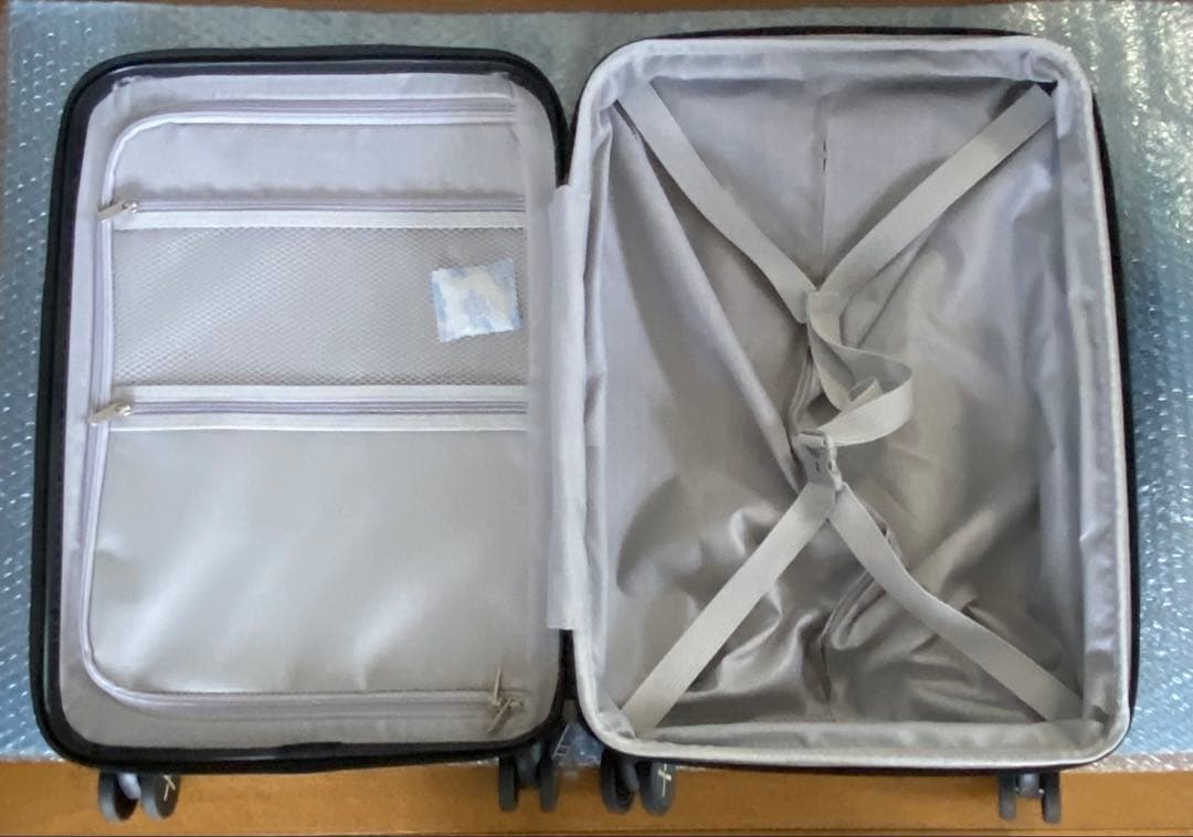 LUGGEX 20インチ ポリカーボネートスーツケース　キャリーケース