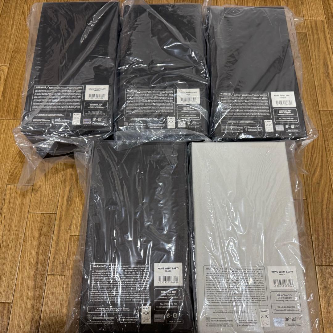 新品未開封 kaws what party figure 5体セット