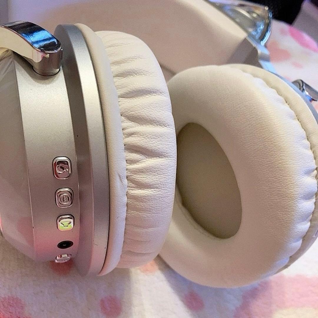 Brookstone アリアナグランデ ワイヤレス 猫耳ヘッドホン