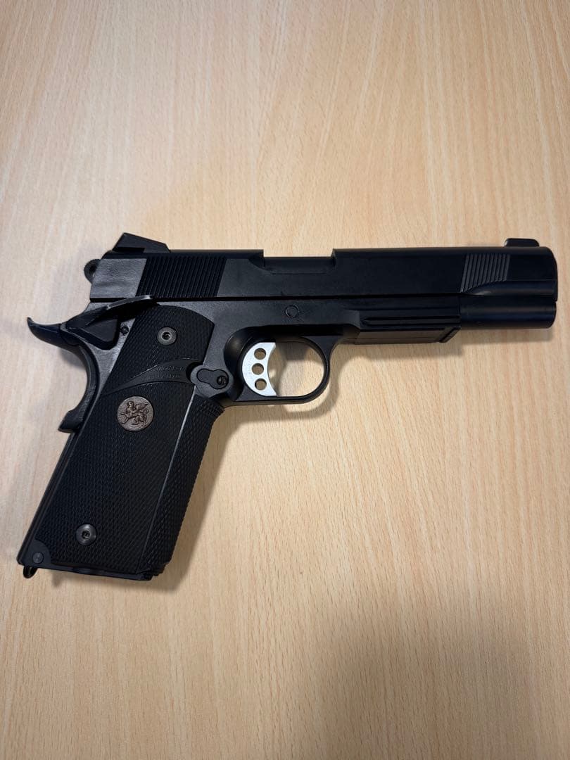 carbon8 M45 CQP ライト＋スペアマガジン＋ホルスター付き