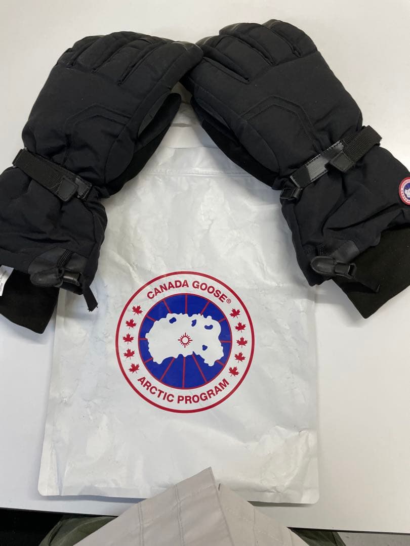 カナダグース　グローブ