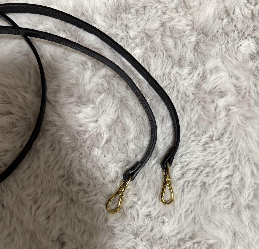 iPhoneアクセサリー BANDOLIER iPhone16Pro MILA MagSafe