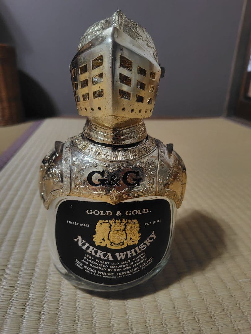NIKKA WHISKY GOLD & GOLD 騎士ボトルカバー