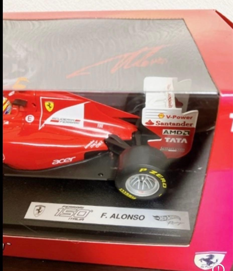 マテル　フェラーリ 150°ITALIA　F.アロンソ　1/18　ドライバー付