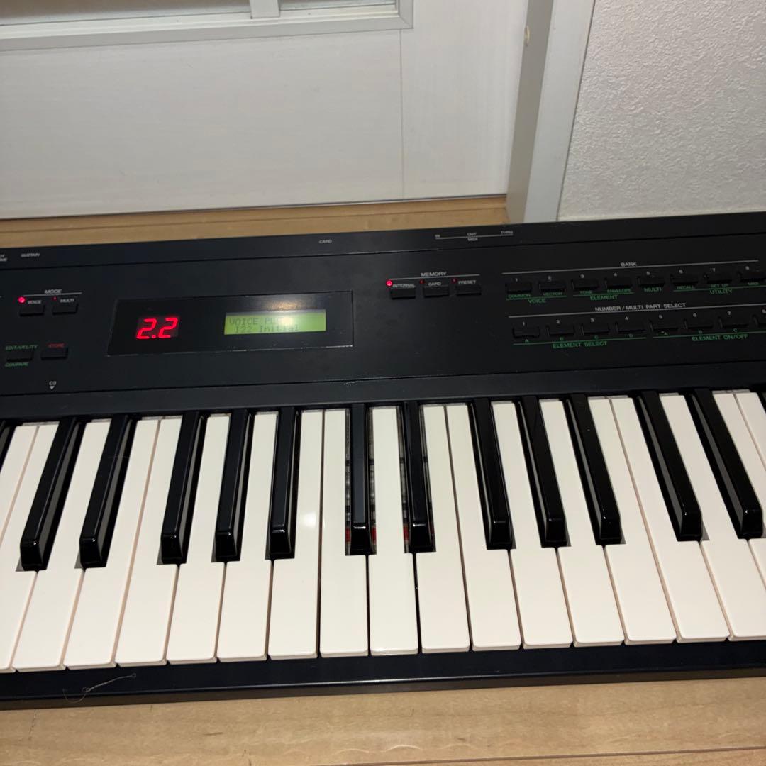 完動品　動作品　YAMAHA SY22 シンセサイザー　名機