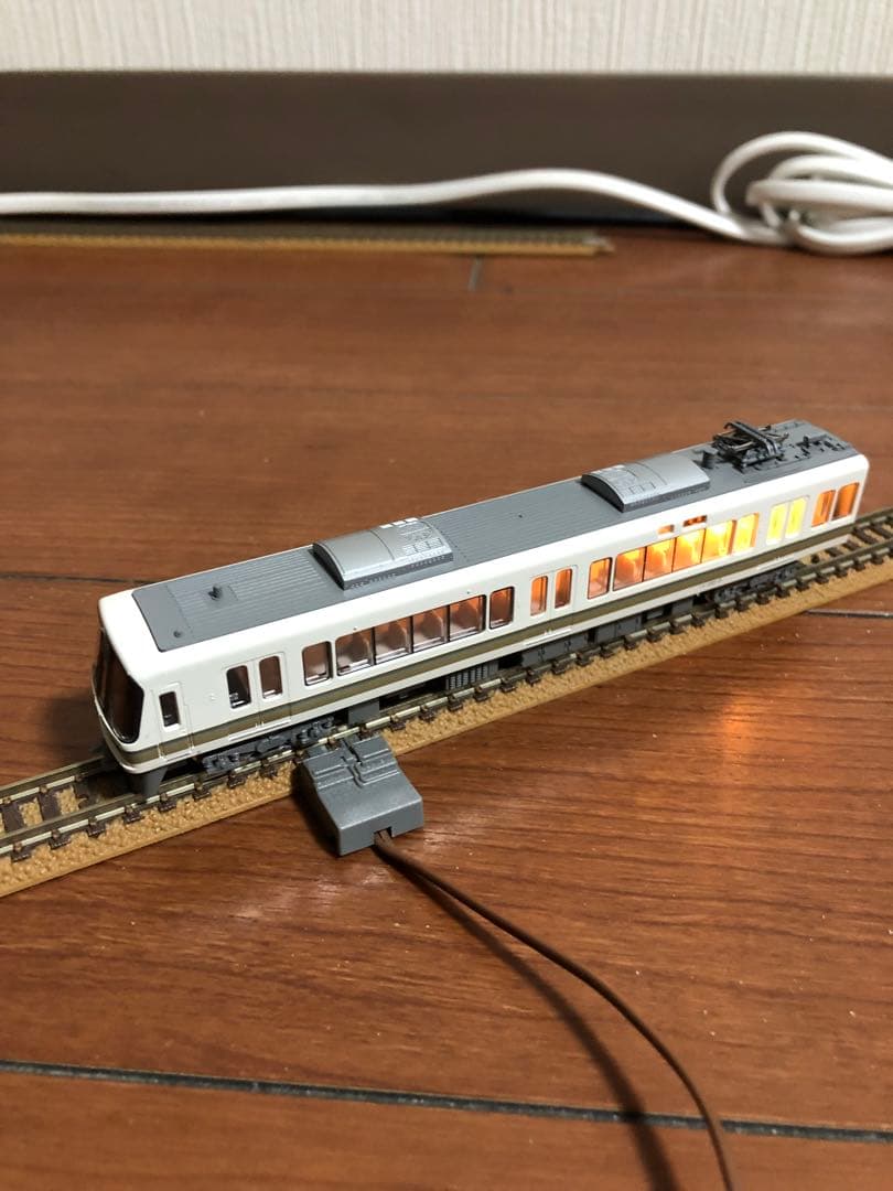 KATO 221系 直流近郊形電車 室内灯付き