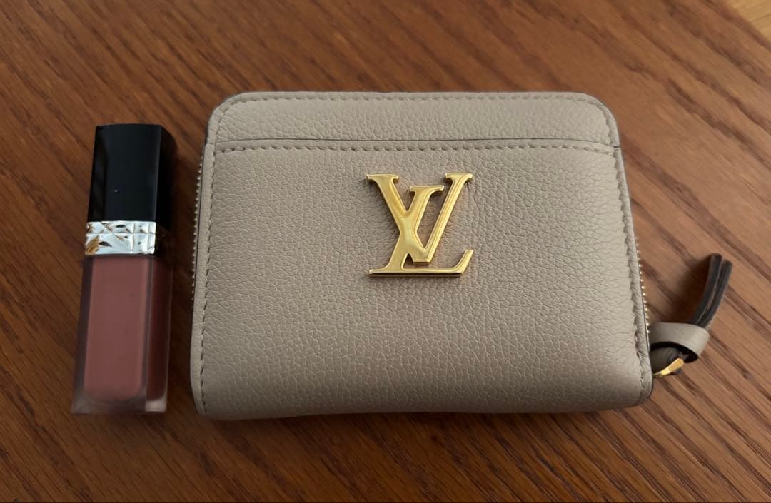 ルイヴィトン ジッピーパース ロックミー ベージュ