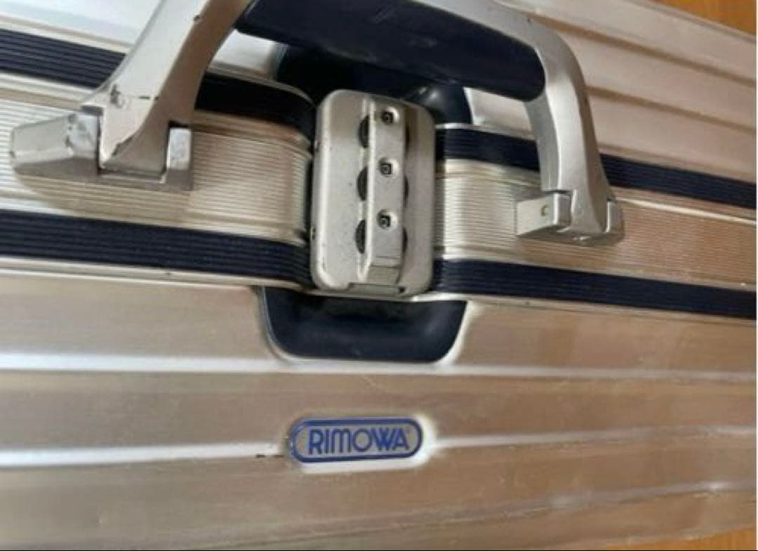 リモワ rimowa トパーズ　シルバーインテグラル 82L 2輪 アルミ青ロゴ