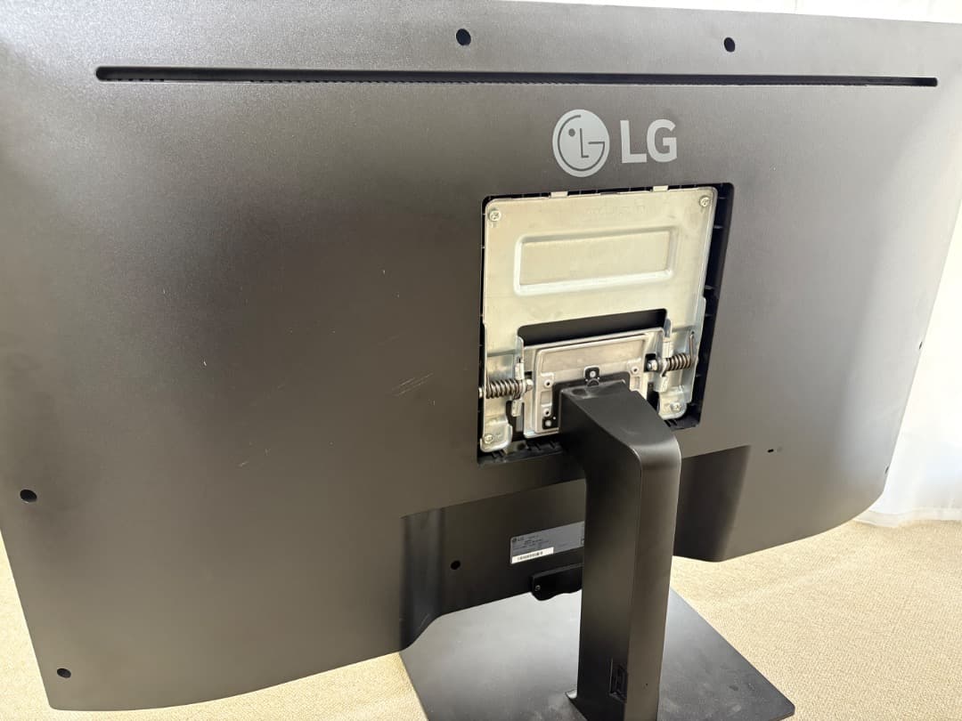 LG　43インチ４Kモニター　43UN700