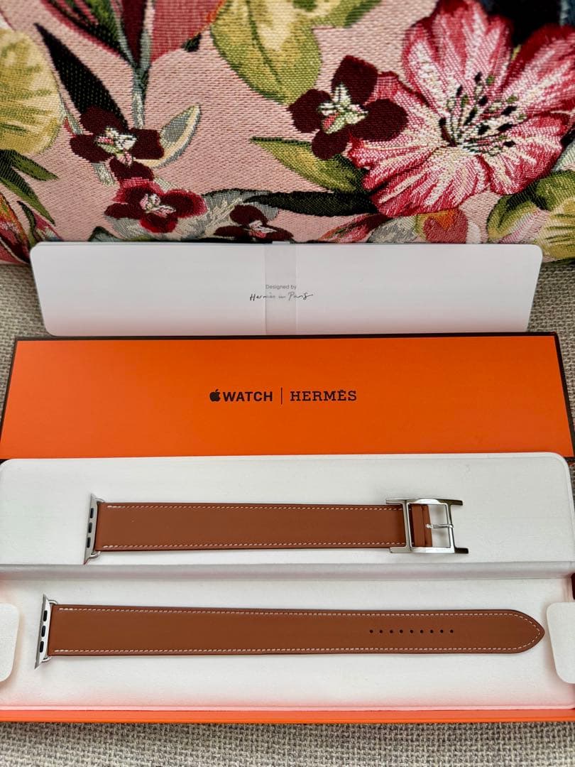 メルホ様Apple Watch Hermès ドゥブルトゥール 《アピ》
