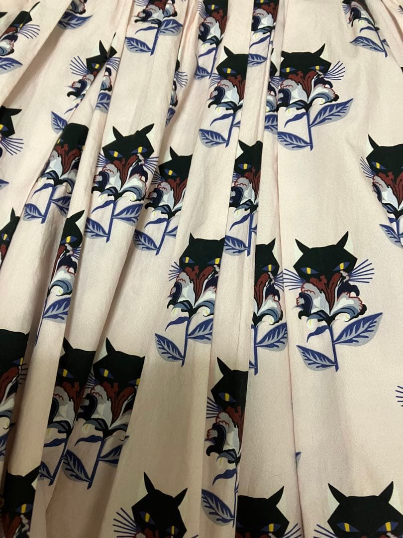 美品　miumiu スカート　ネコ　柄　猫　ピンク　ミュウミュウ