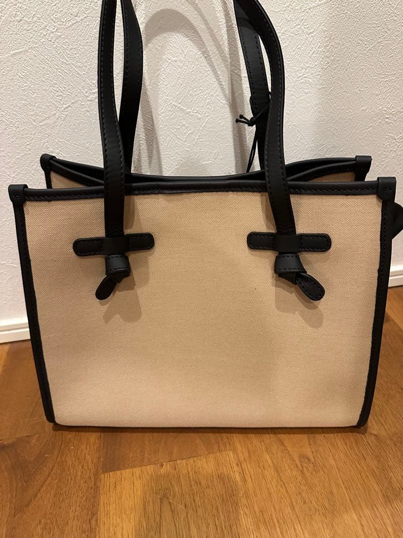 ジャンニキアリーニ　マルッチェラSサイズ　未使用　保存袋付き