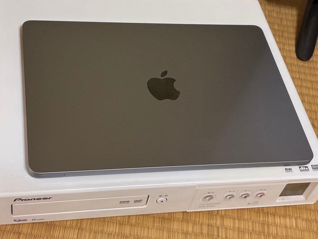 MacBookAir M2 8GB 256GB 13インチ　スペースグレー