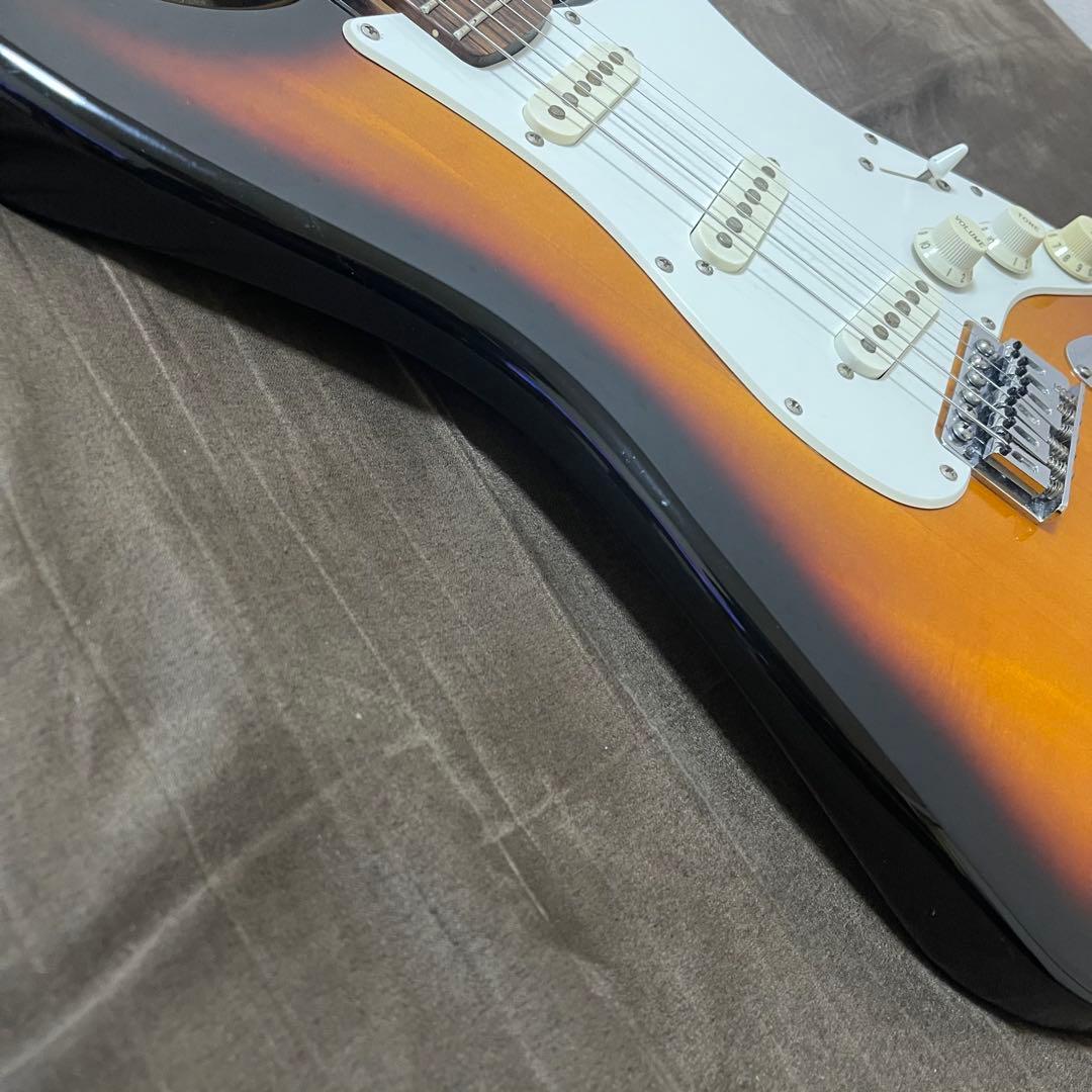 Squier ストラトキャスター サンバースト