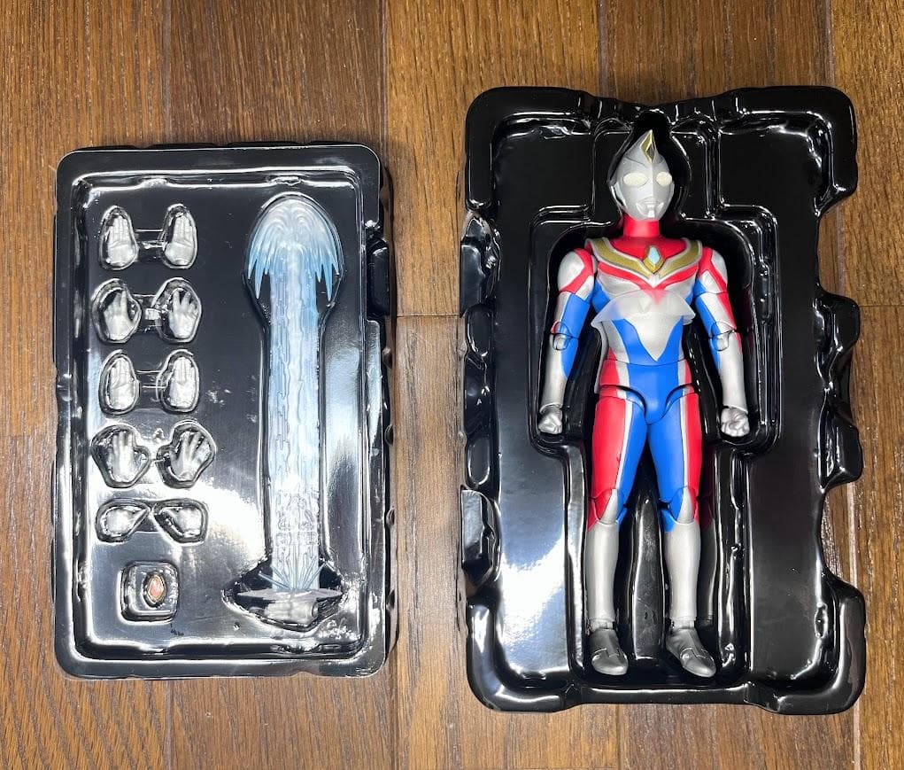 【美品】　真骨彫製法　ウルトラマンダイナ　フラッシュタイプ