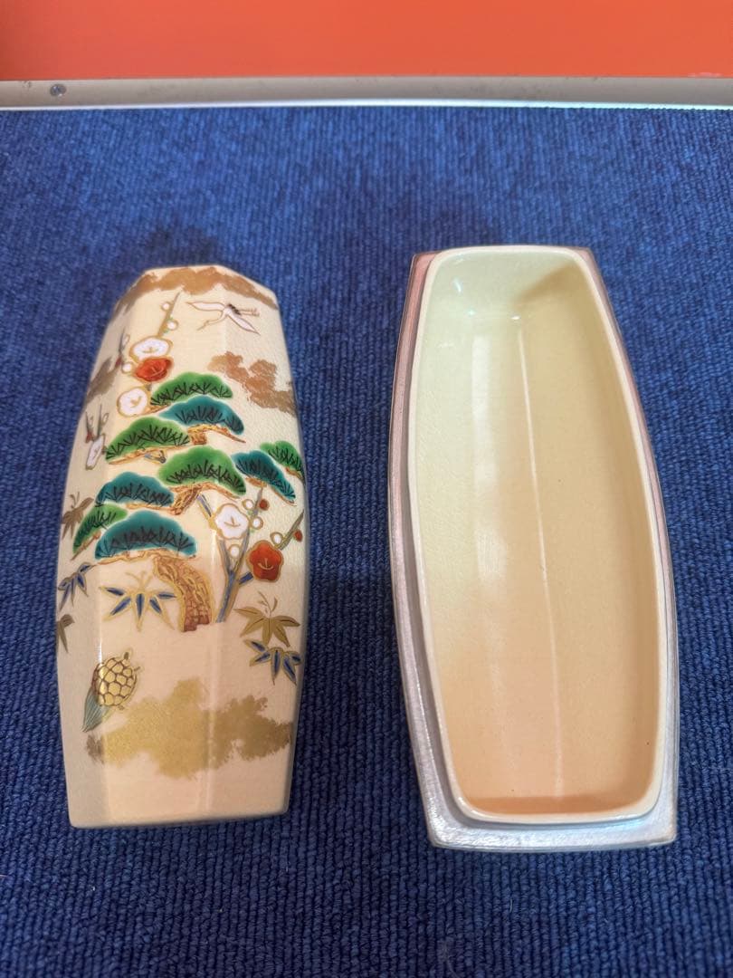 1586 茶道具　前田宝泉作　松竹梅鶴亀文　ぶりぶり香合