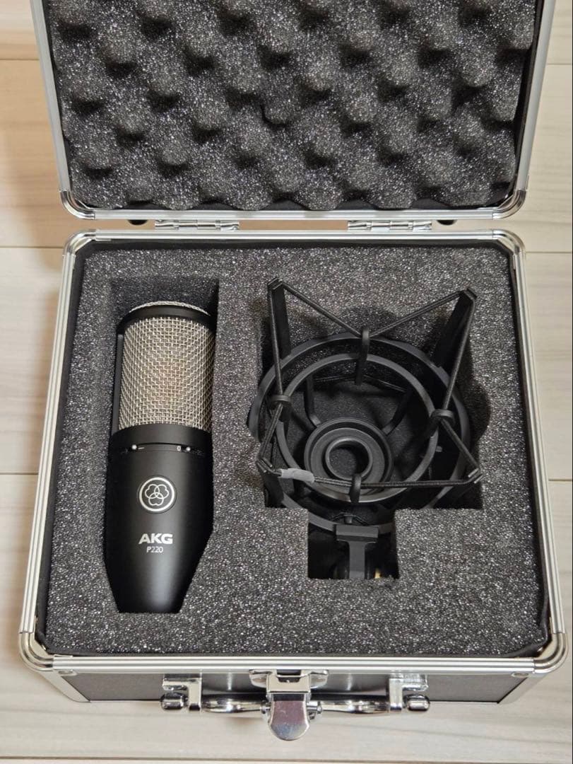 AKG P220 美品 動作確認済み コンデンサーマイク