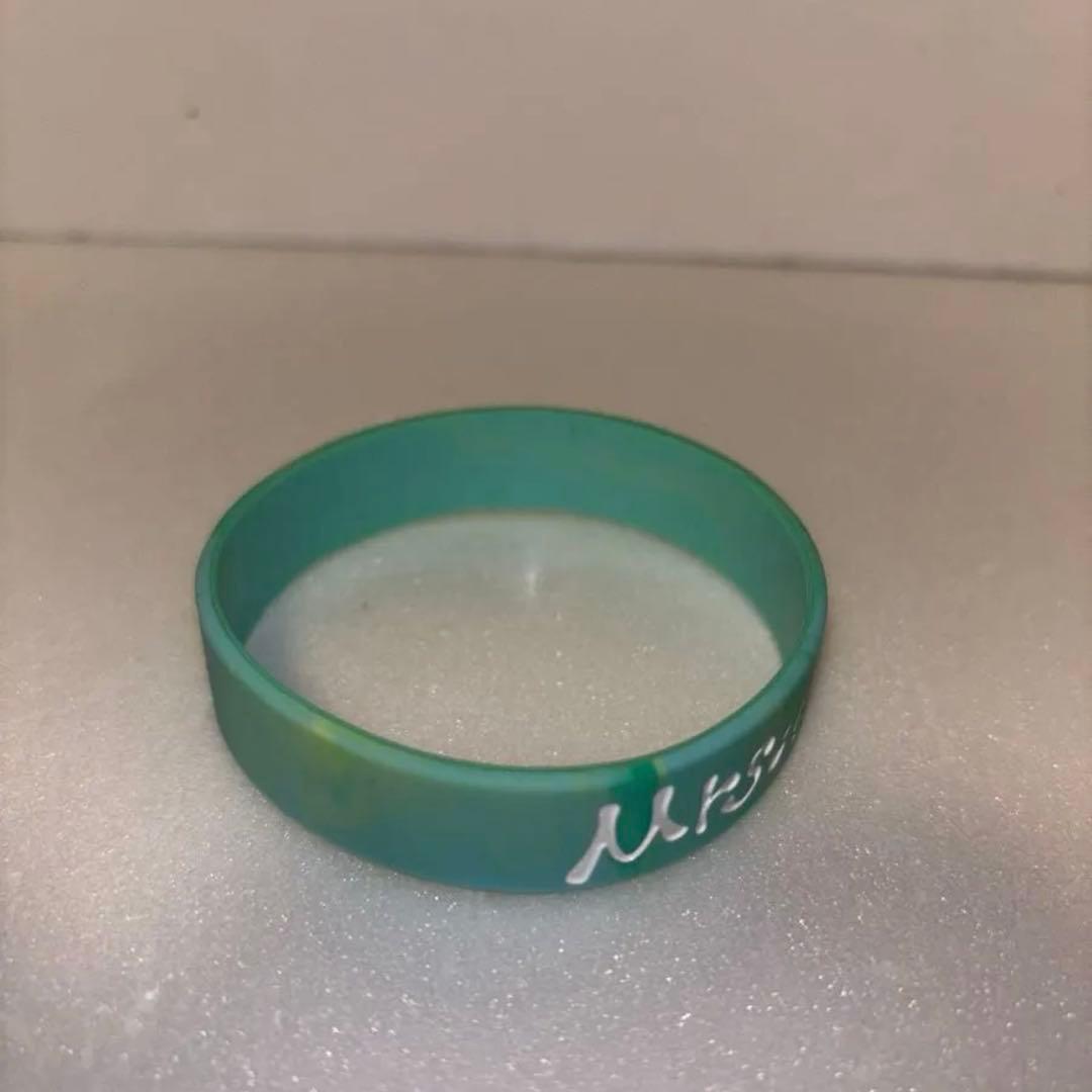 Mrs.GREEN APPLE の初期2016ラバーバンド 春一刻とモノテトラ