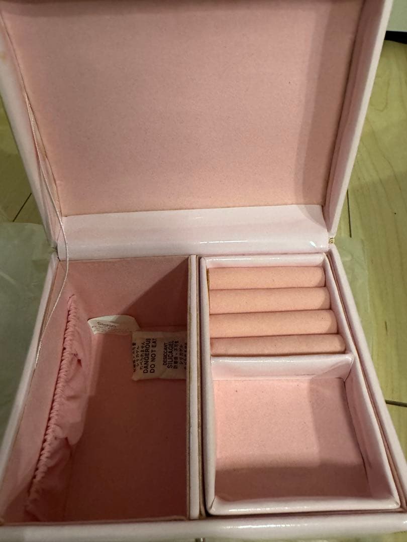 ハローキティ タオルセット 89枚+キティキーホルダー・シャーペン・ボックス2個