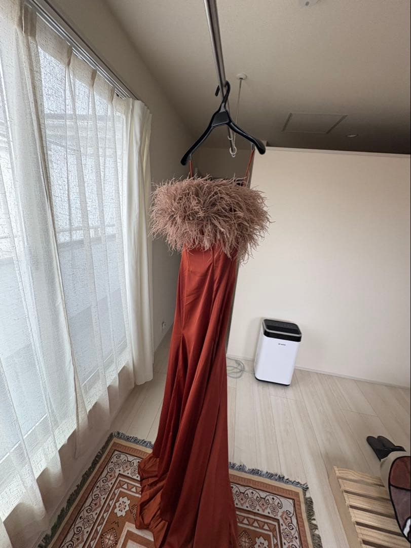 【たー】カラードレス テラコッタ色 マーメイドライン フェザー