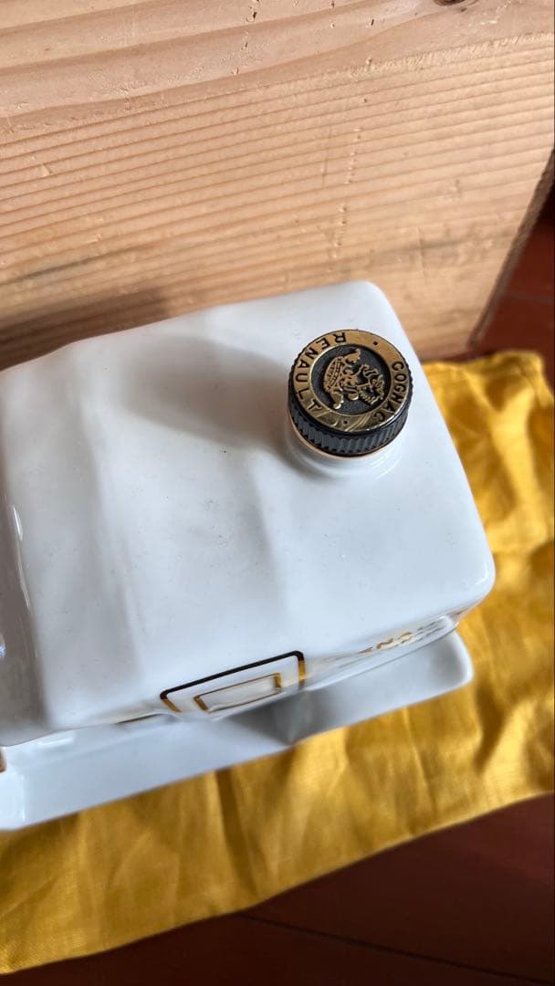 RENAULT エクスト　クラシックカーボトル