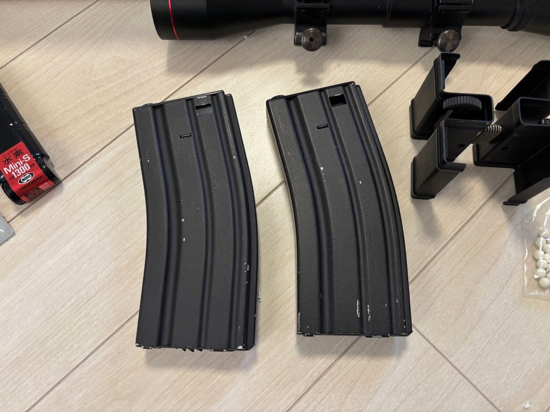 東京マルイ　M4A1 CARBINE 電動ガン スコープ、サブマガジン付き